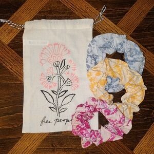 Free People beaded scrunchies set with gift bag